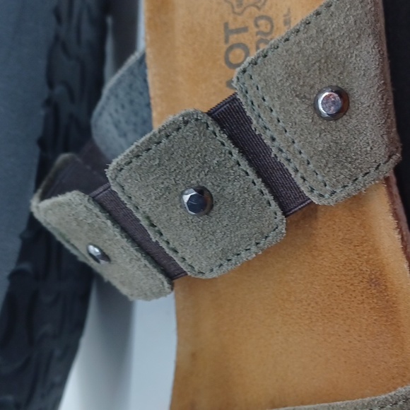 NAOT Ashley Like New Metal Stud Sandals Suede Leather 38 / 7 Cork Slide Green - Picture 12 of 14